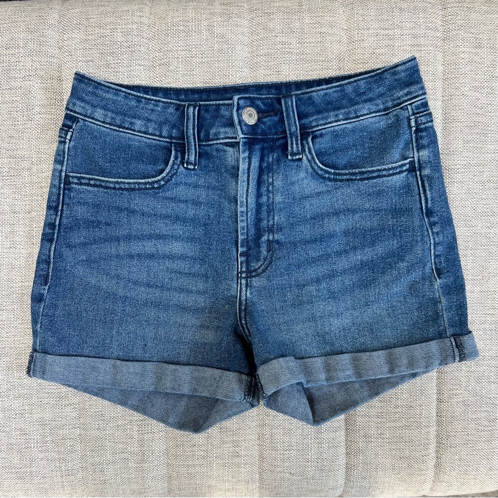 Old Navy High Rise Wow Blue Jean Shorts with Rolled Hem
